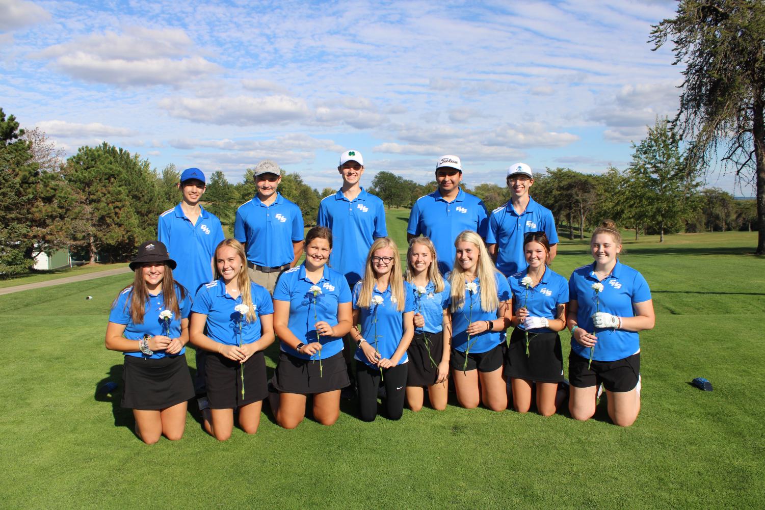 The GHS girls golf team ended their era with a bang winning their meet that night and advancing to sectionals. The meet took place on September 21 as they won against Eastland. The seniors are happy with how the season went and couldn’t have asked for a better team. “Although my school golf career is over, I couldn’t be happier with how the season went and all the amazing relationships I created with my teammates the past years,” said Olivia Richardson.