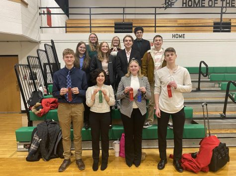 The GHS speech team is successfully making their way through another great season. After their meet in Rock Falls, the team is shown smiling for a group picture while showing off their awards. “ I feel like it’s been a pretty good season so far,” said Emma Blaum ‘24. “The team overall has been doing a really good job and I have high hopes for the rest of the season.”