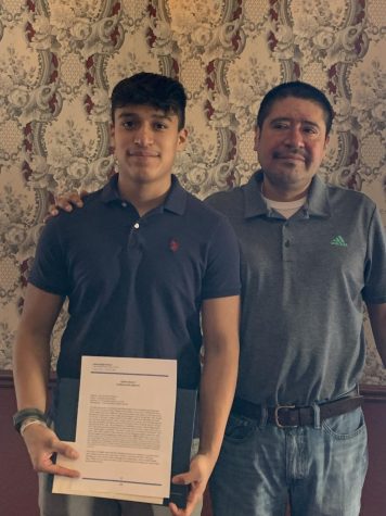 Bravo! Jose Hernandez Herrera receives the Rotary Student of the Quarter award. His exemplary behavior, leadership skills, and academic excellence make him a deserving recipient of this award.
Herrera was nominated by many of his teachers and attended a luncheon at the DeSoto House on February 17. “Receiving this award was very special to me,” he said.  