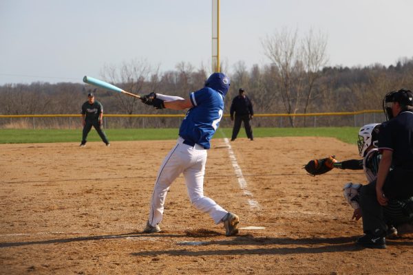 Galena Varsity Pirates Triumph Over Lena-Winslow In Late-Game Victory